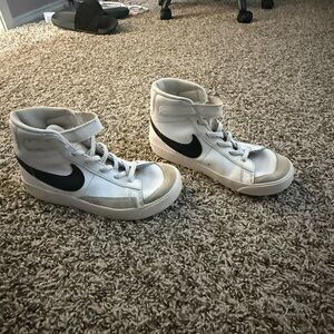 Nike Kids High-Top Sneakers - White and Black